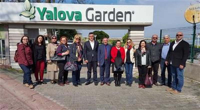 YTSO Kadin Girisimciler Kurulu ve Dernegimizle Yalova cicek Festival i calismalarina basladi.