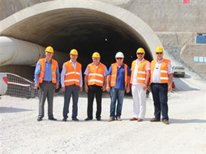 YTSO, Gebze-Orhangazi-İzmir Otoyol Projesi kapsamında yapımı devam eden Samanlı Tünel inşaatına ziyaret gerçekleştirdi.